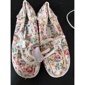 Gypsy Jazz Cream Floral Boat Shoe in 7 NWOB